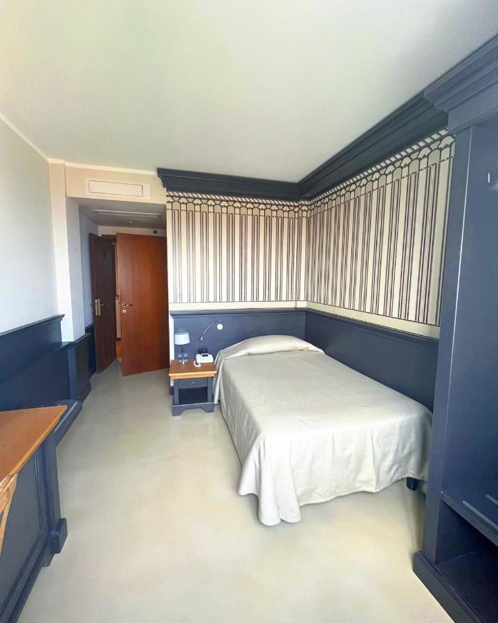 Mh Hotel 3*